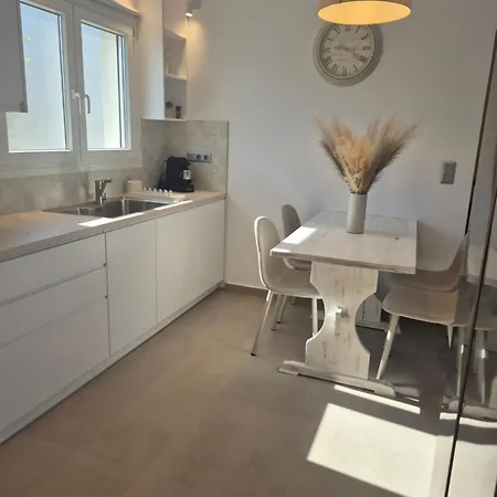 Marina Apartament Alikí